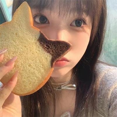一个叫阿宝的男孩